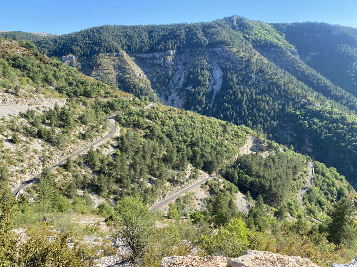 Descente vers les gorges du Tarn