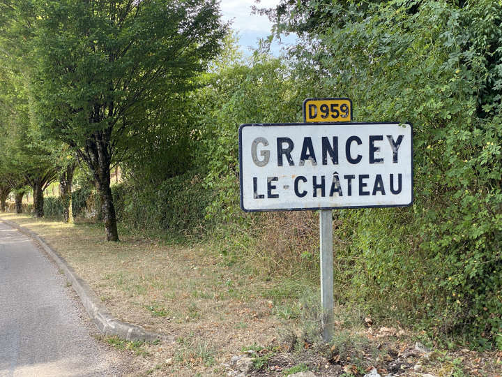 Panneau vintage à Grancey-le-Château