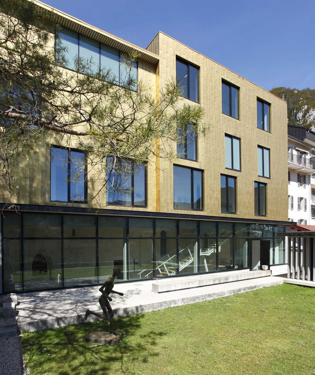 Façade du musée de l'Abbaye à Saint-Claude (Jura)